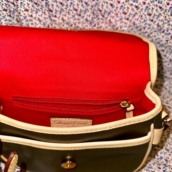 Dooney & Bourke Small Saddlebag Geen - Picture 2 of 3